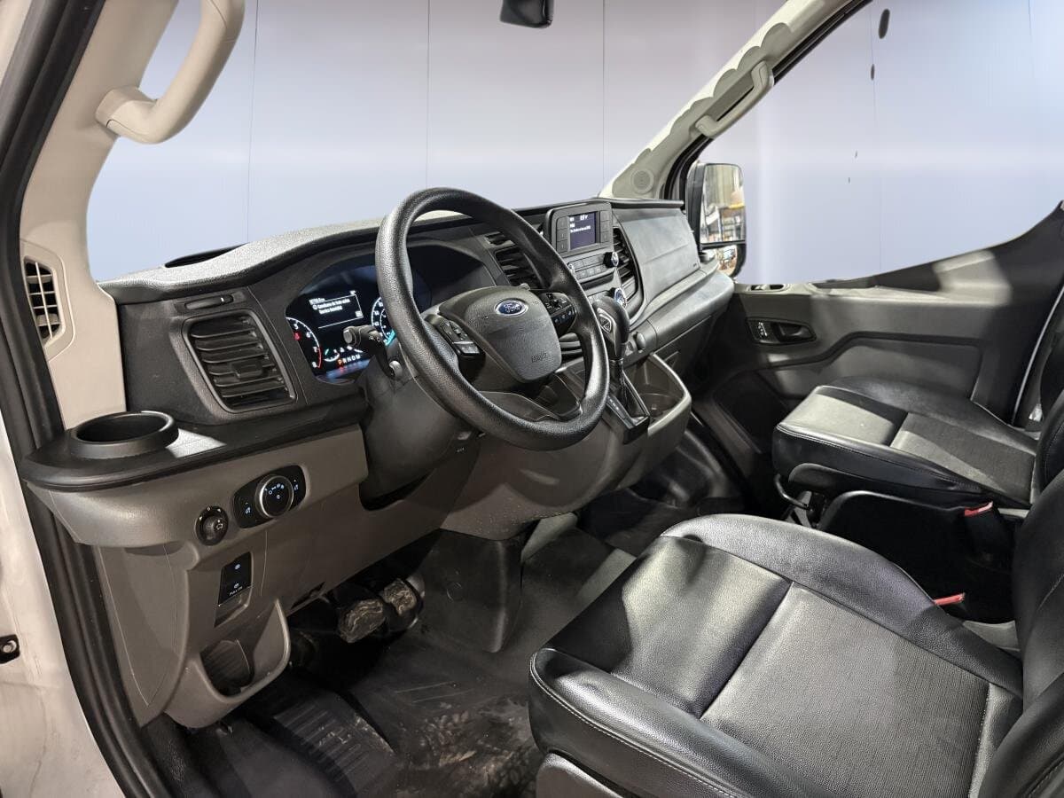 Ford Transit Cargo Van 2024 — photo 20
