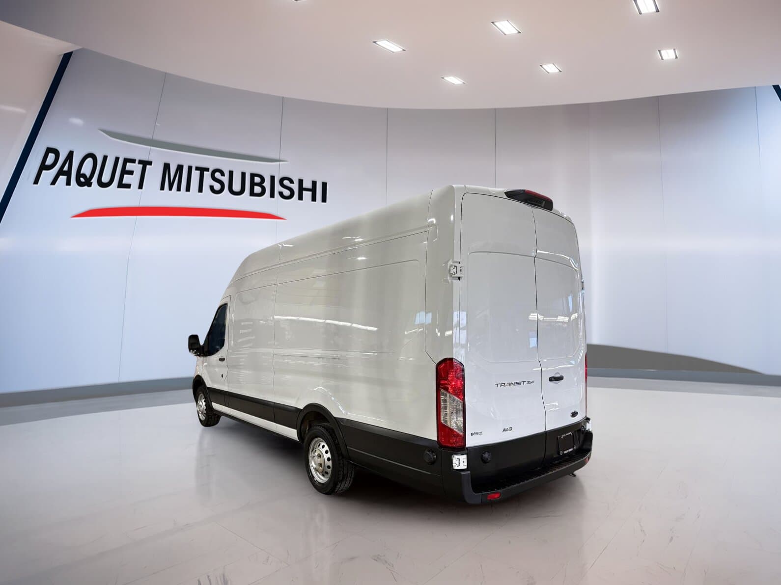 Ford Transit Cargo Van 2024 — photo 4