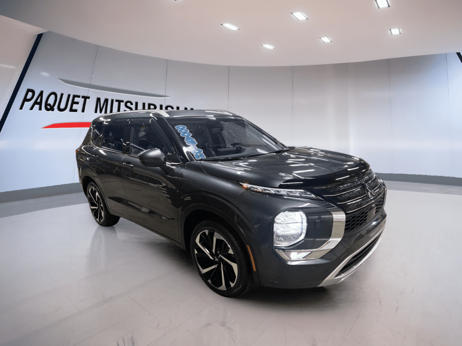 Mitsubishi Outlander 2024 — photo 3