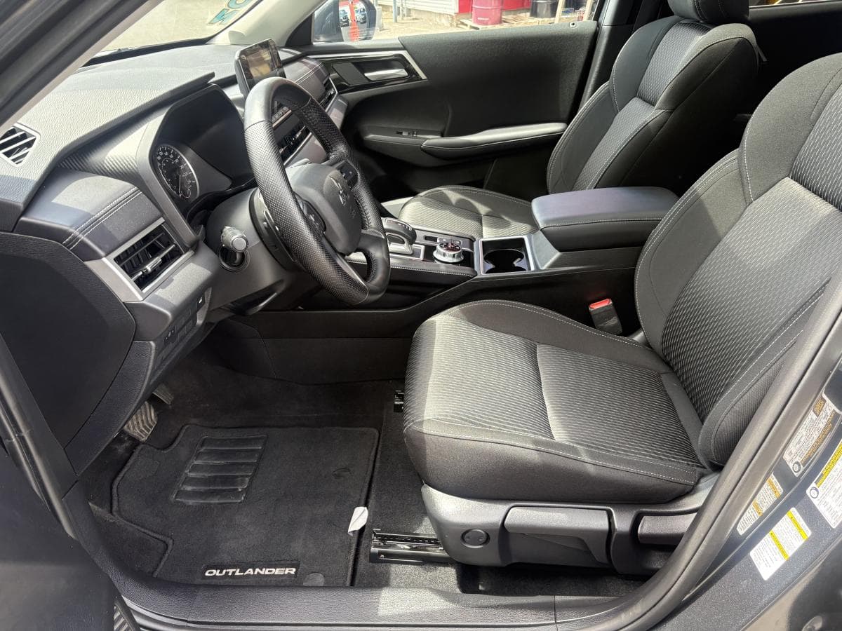 Mitsubishi Outlander 2024 — photo 10