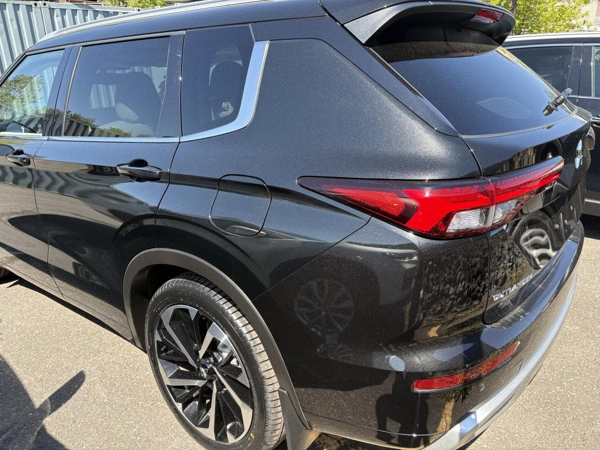 Mitsubishi Outlander PHEV 2024 — photo 4