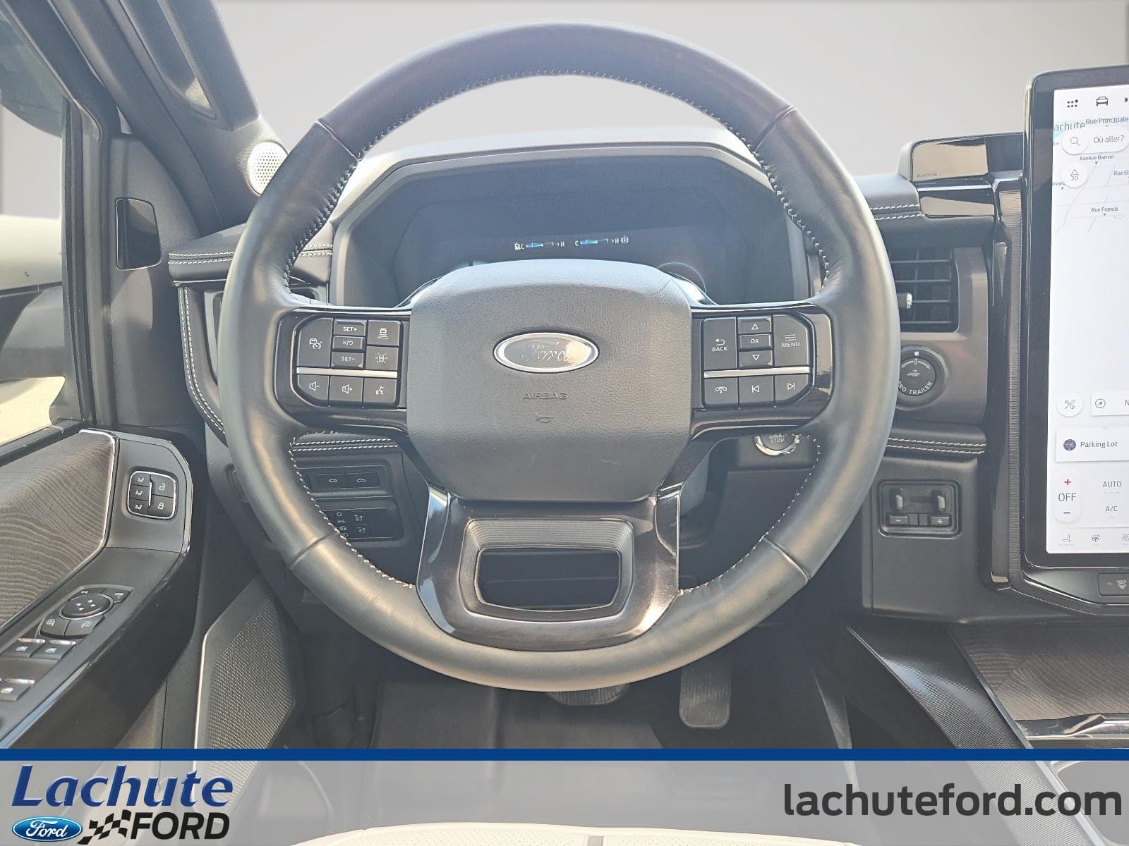 Ford F-150 Lightning 2023 — photo 13