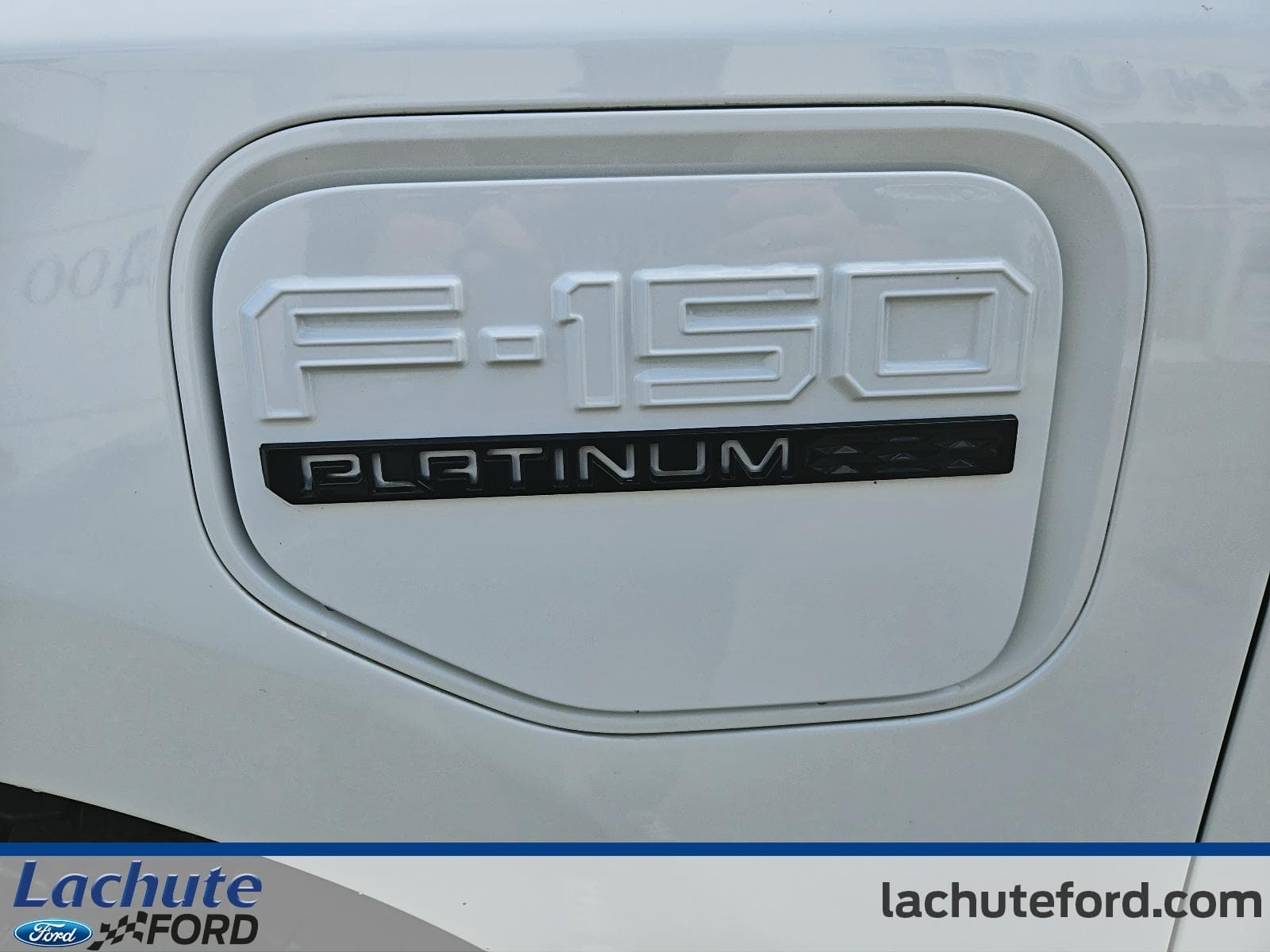 Ford F-150 Lightning 2023 — photo 8