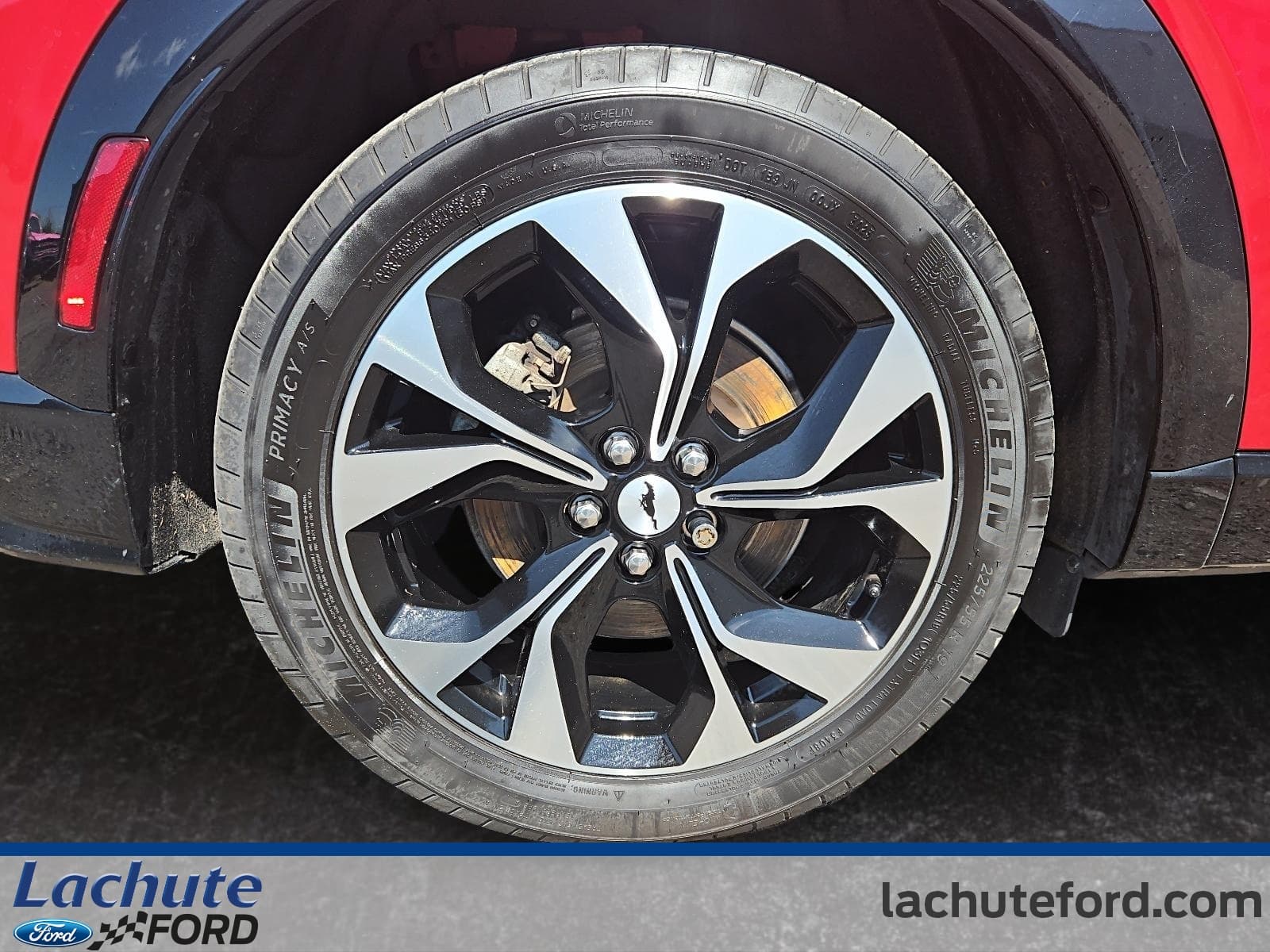 Ford Mustang Mach-E 2023 — photo 8