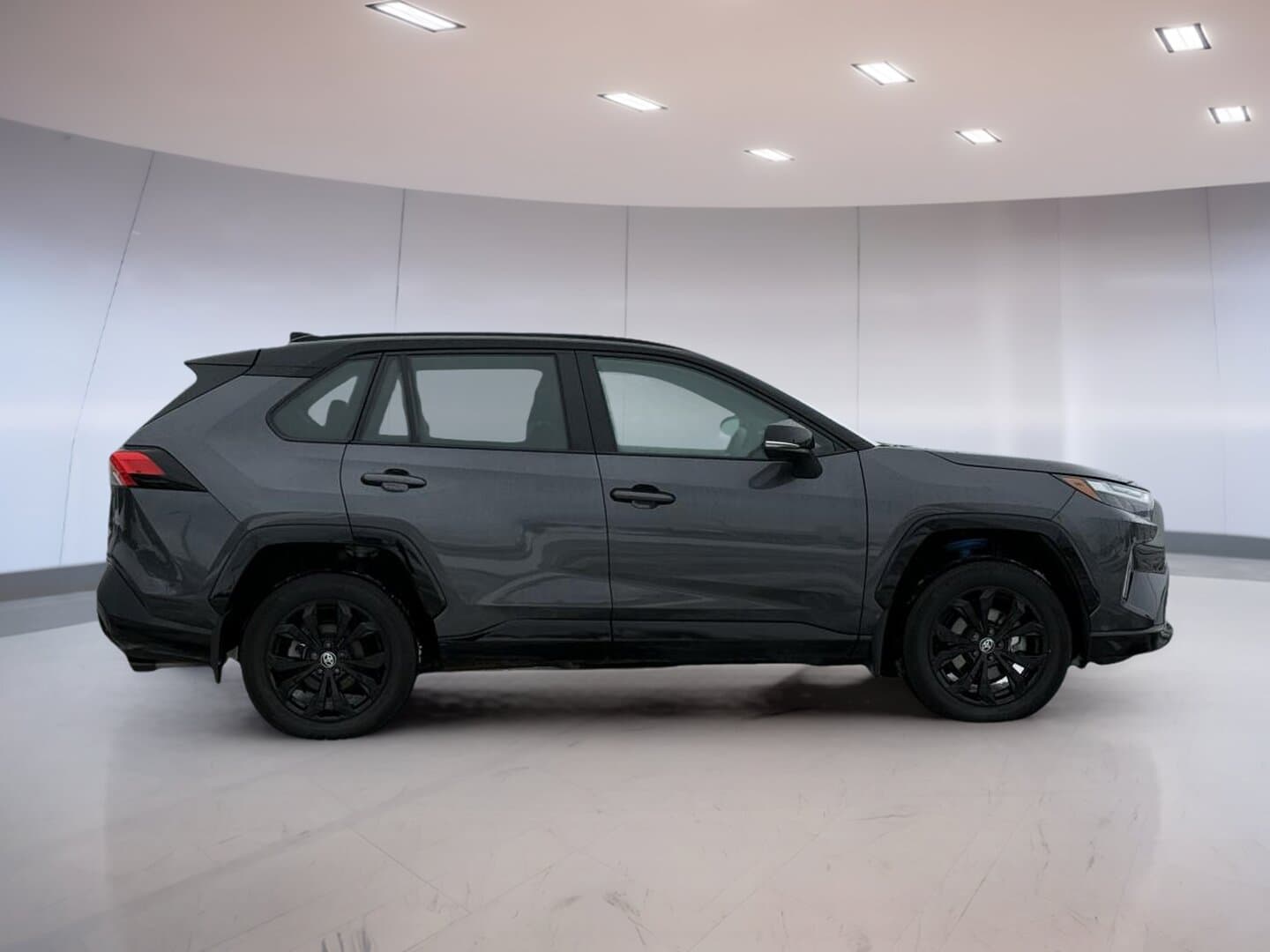 Toyota RAV4 Hybrid XSE 2024 — photo 8