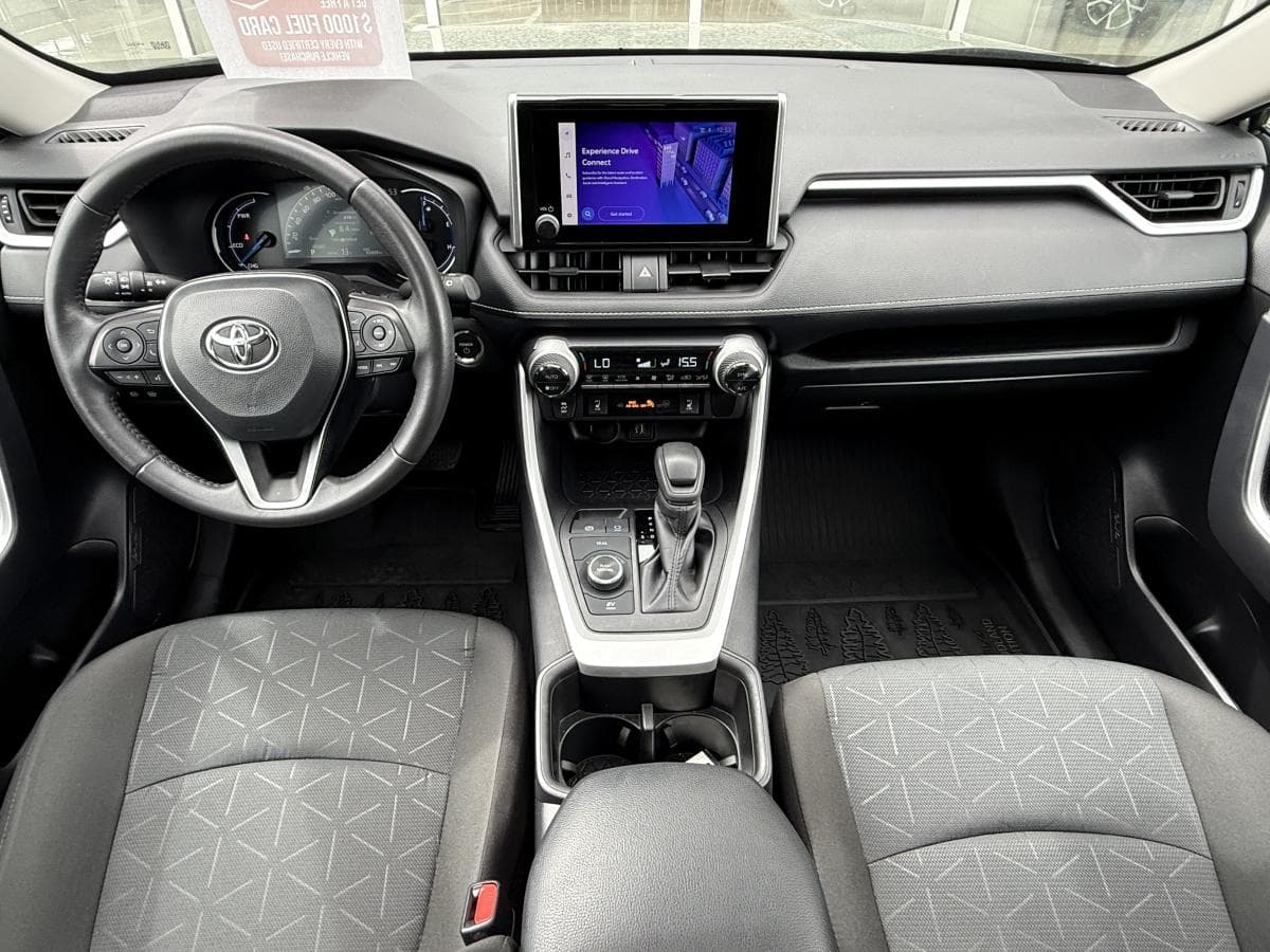 Toyota RAV4 Hybrid XLE 2025 — photo 15