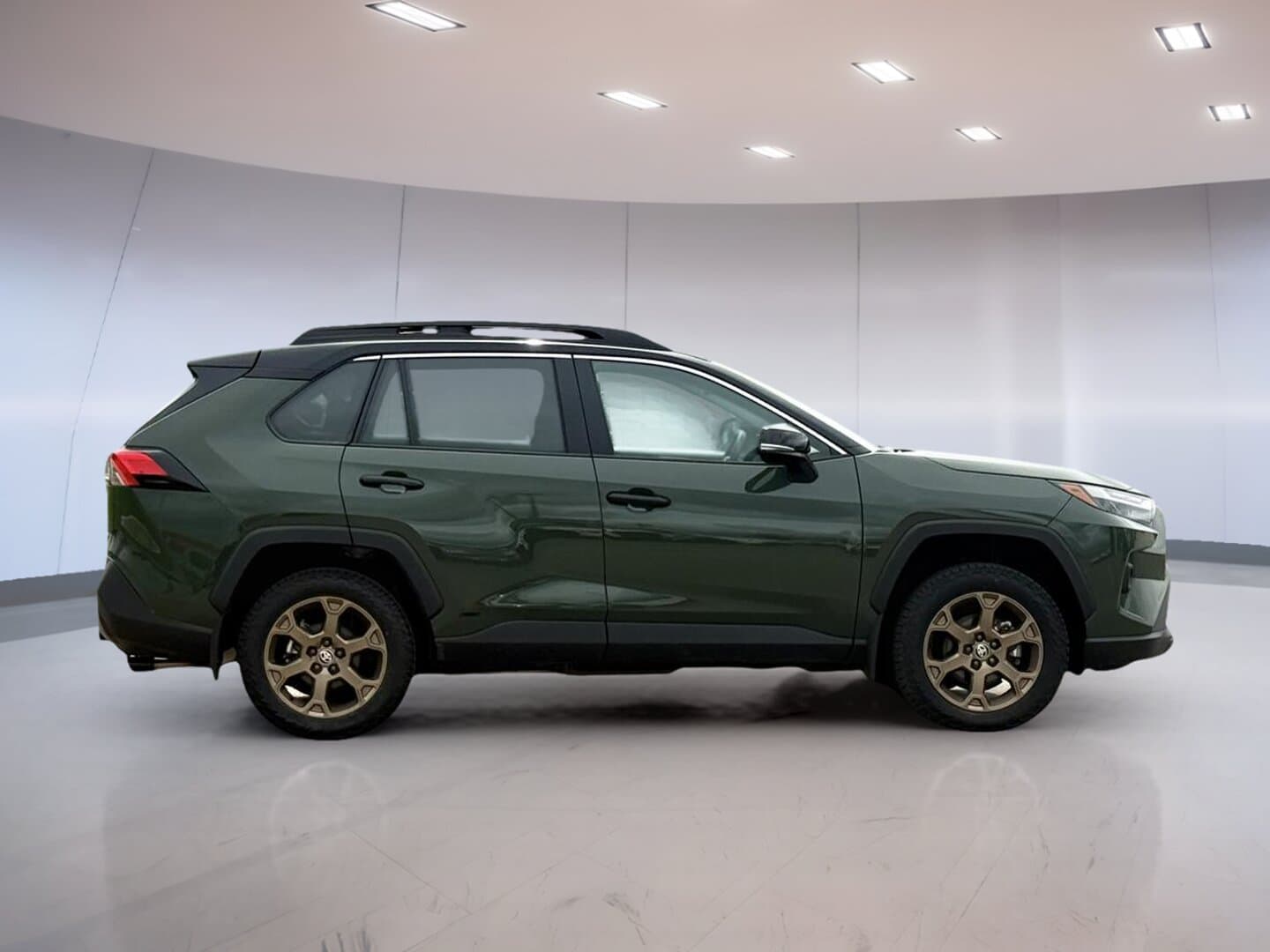 Toyota RAV4 Hybrid XLE 2025 — photo 8