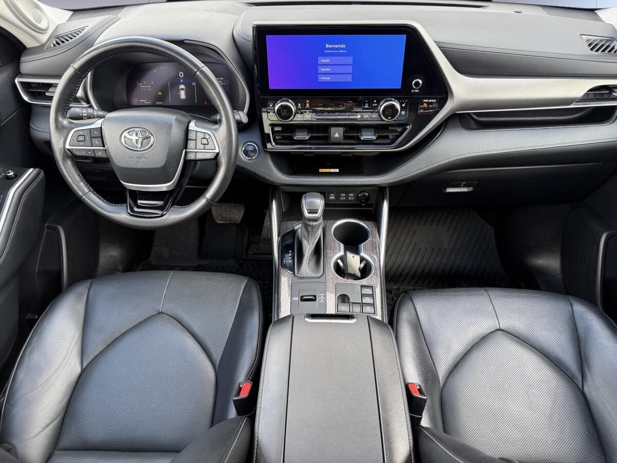Toyota Highlander Hybrid Limited 2023 — photo 18
