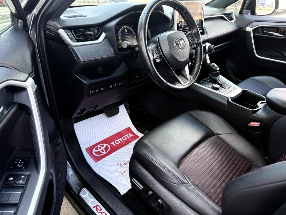 Toyota RAV4 Prime XSE 2023 — photo 11