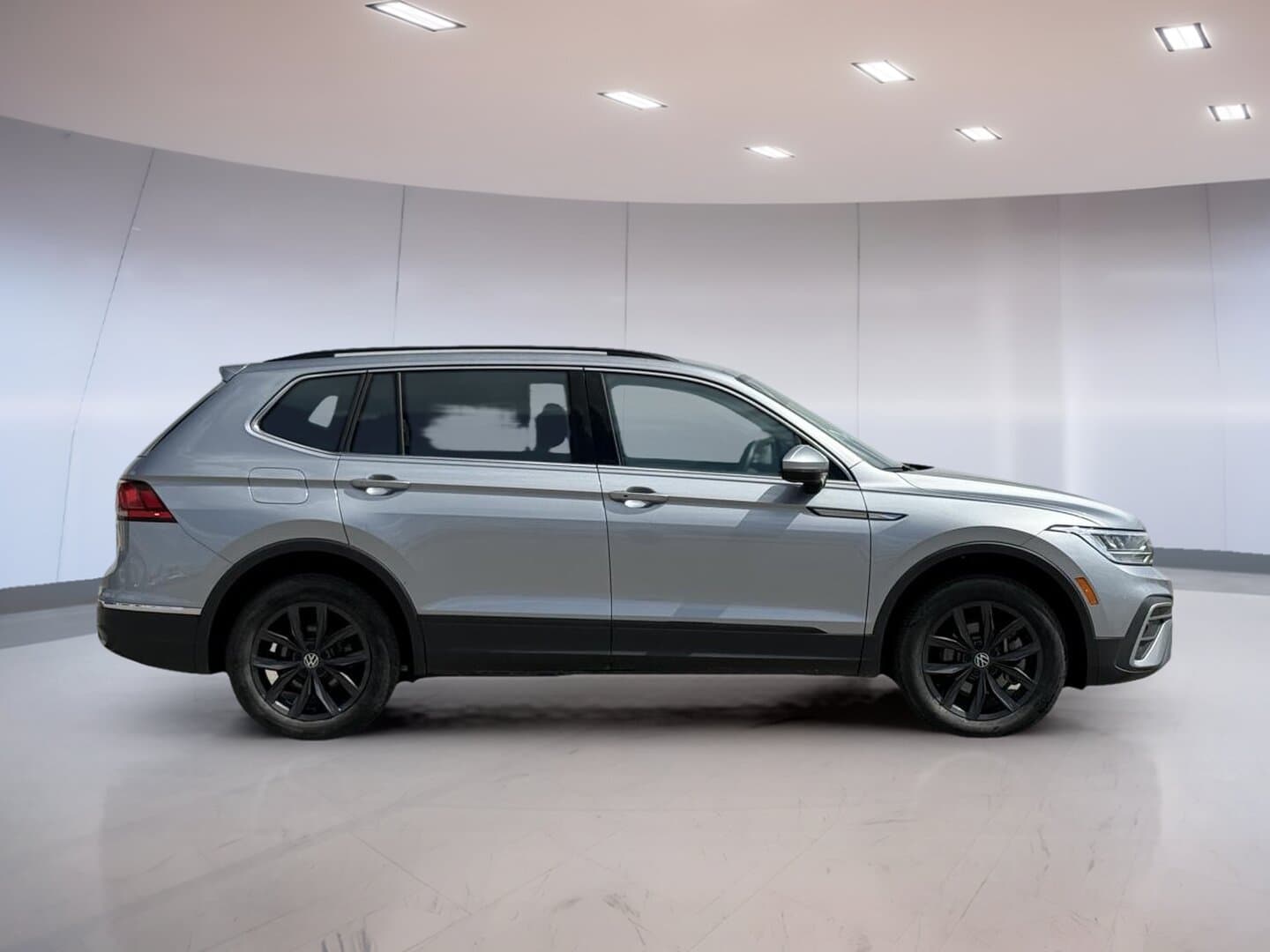 Volkswagen Tiguan Comfortline 2024 — photo 7