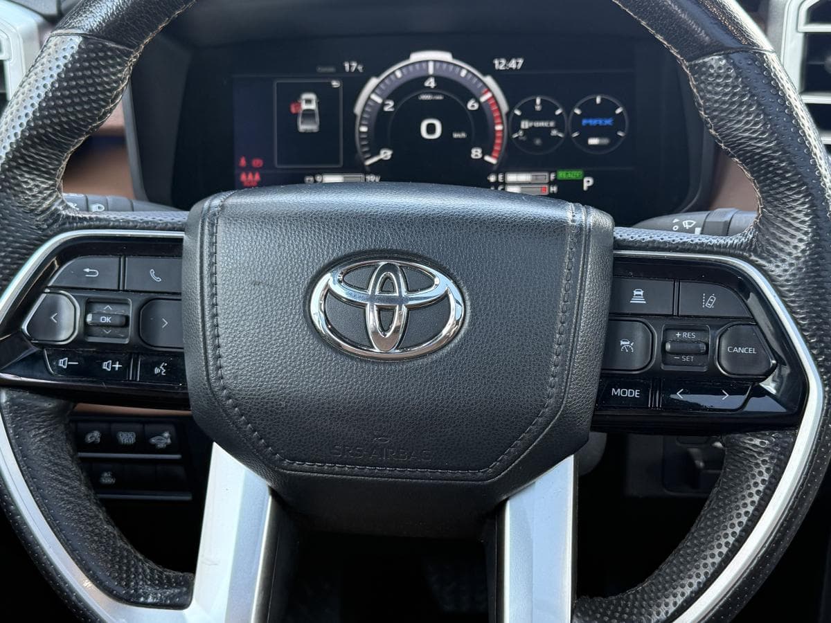 Toyota Tundra Platinum Hybrid 2024 — photo 17