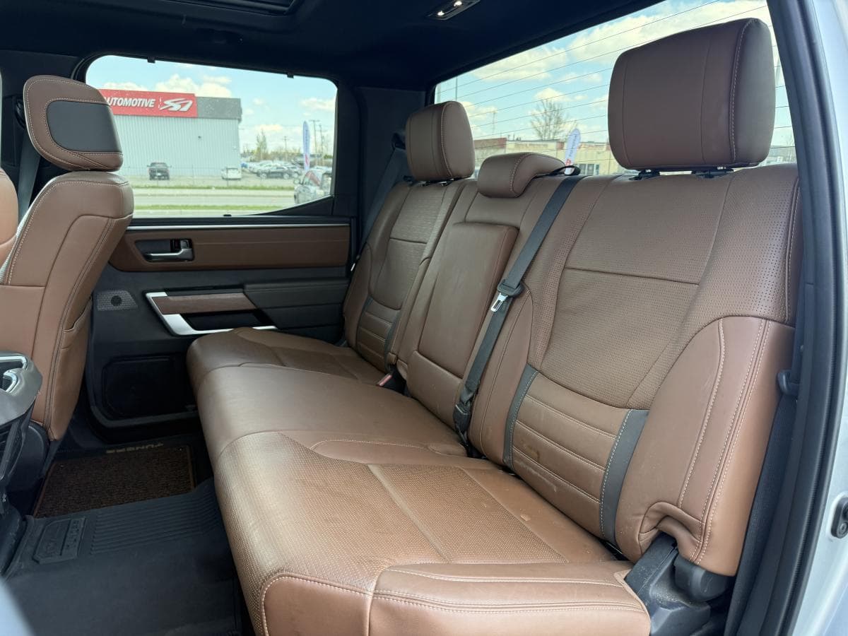 Toyota Tundra Platinum Hybrid 2024 — photo 18