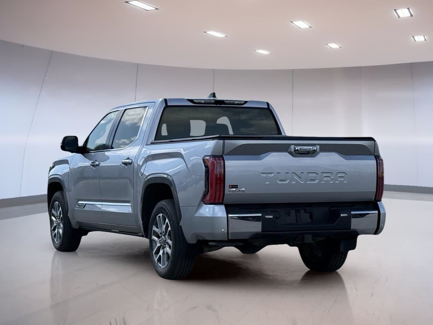 Toyota Tundra Platinum Hybrid 2024 — photo 6