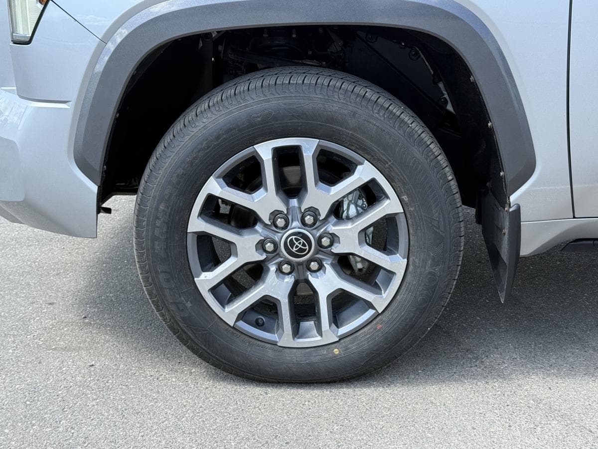 Toyota Tundra Platinum Hybrid 2024 — photo 10