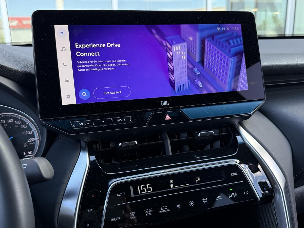 Toyota Venza XLE 2024 — photo 12