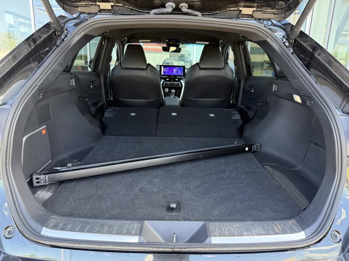 Toyota Venza XLE 2024 — photo 18