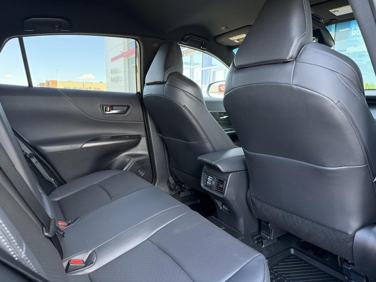 Toyota Venza XLE 2024 — photo 19