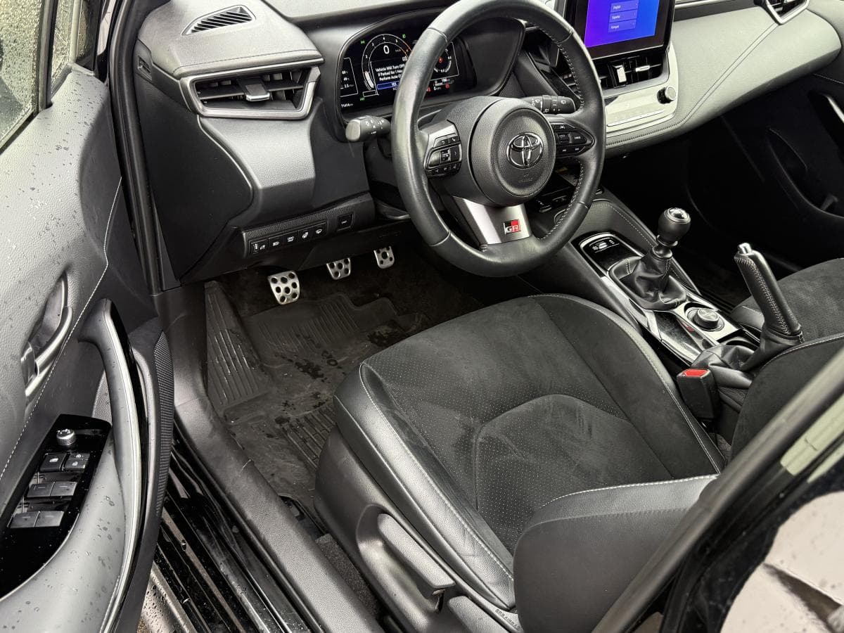 Toyota GR Corolla Core 2023 — photo 11
