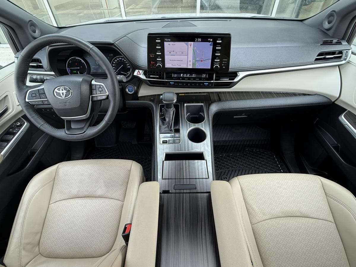 Toyota Sienna Limited 2024 — photo 14