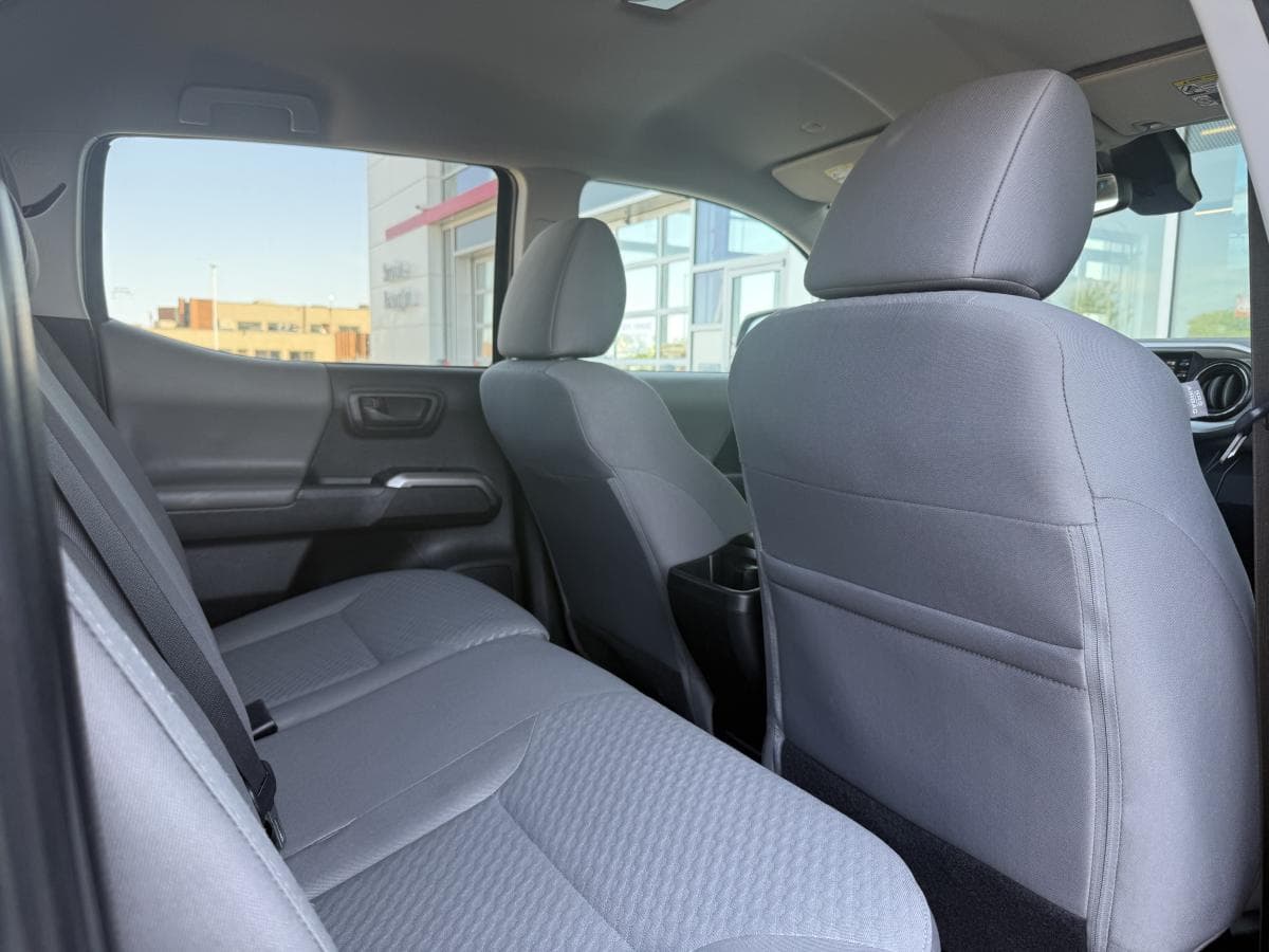 Toyota Tacoma Base 2023 — photo 19