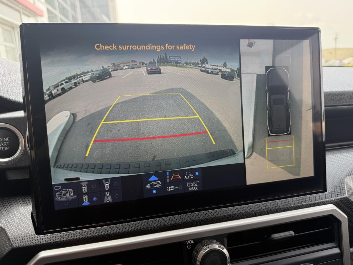 Toyota 4Runner Base 2025 — photo 10