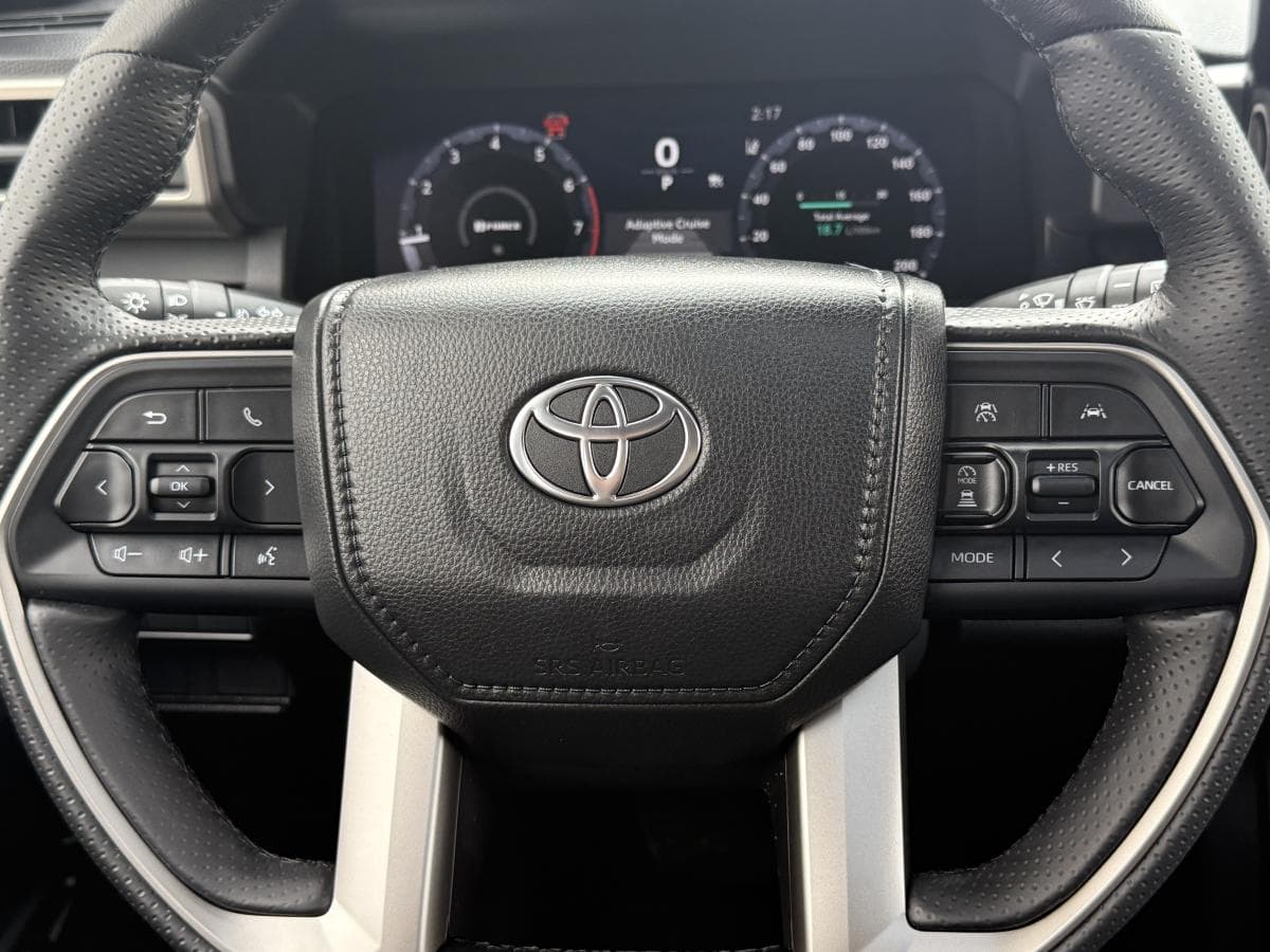 Toyota 4Runner Base 2025 — photo 13