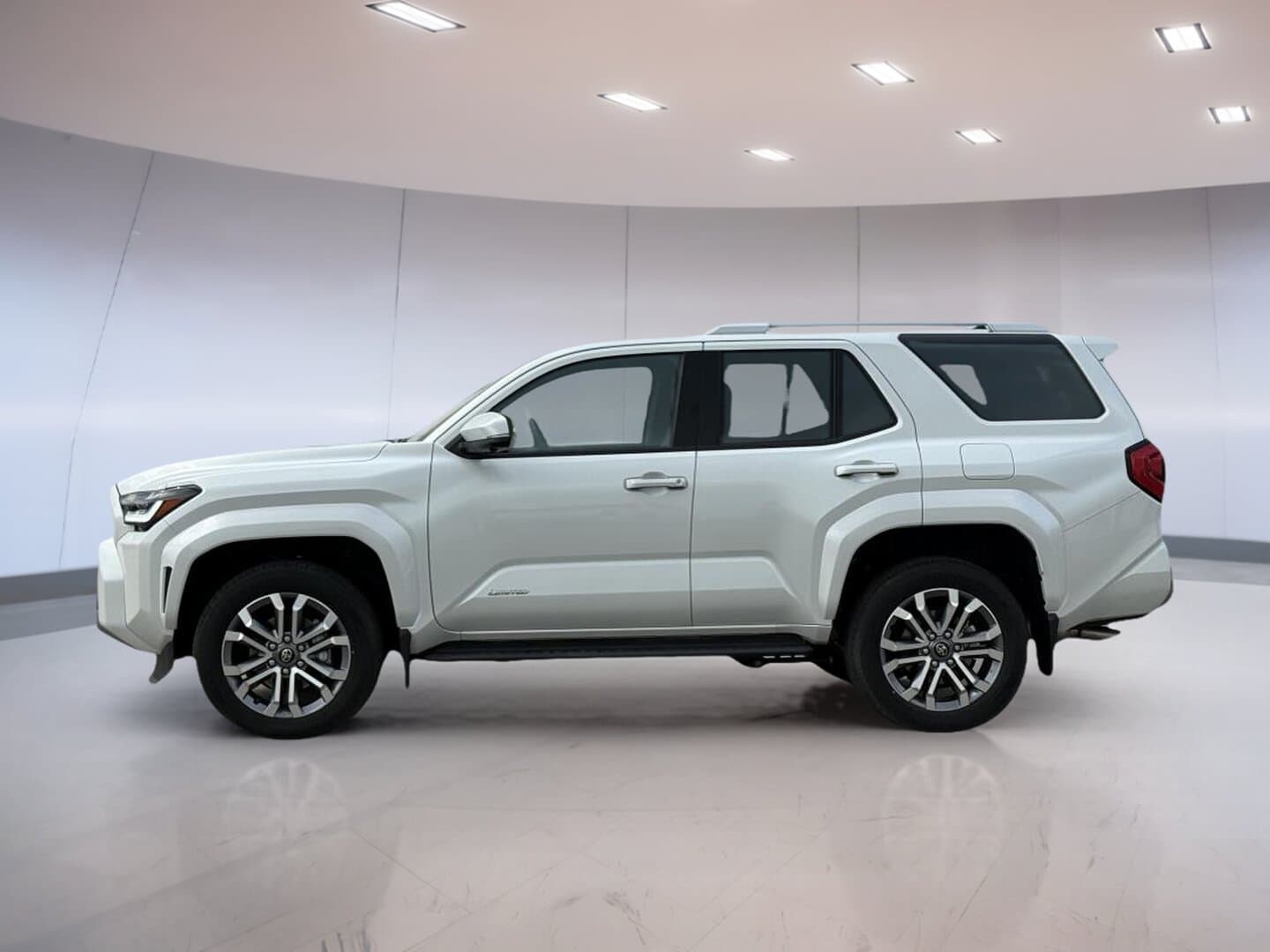 Toyota 4Runner Base 2025 — photo 3