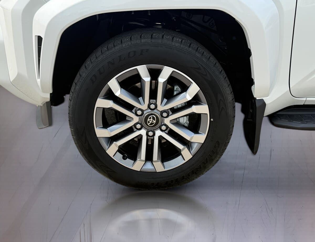 Toyota 4Runner Base 2025 — photo 6