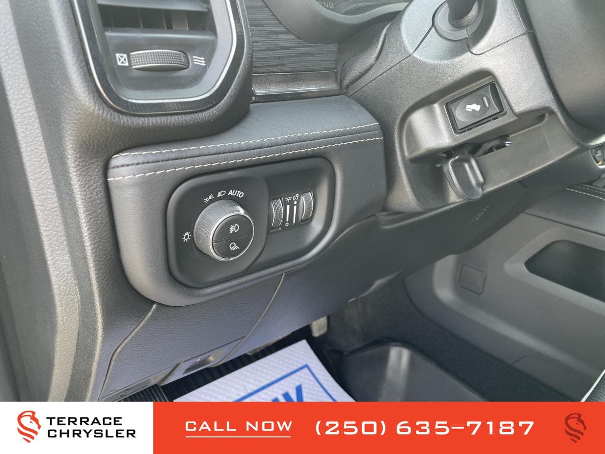 RAM 2500 Power Wagon 4x4 Crew Cab 6'4" Box 2023 — photo 13