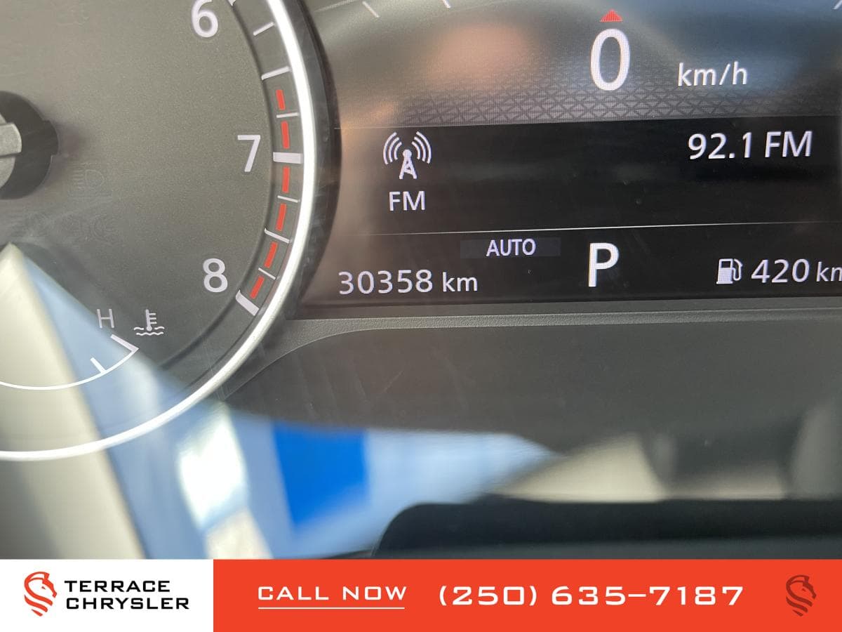 Nissan Pathfinder SL 4WD 2022 — photo 18