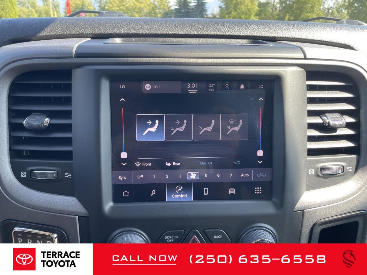 RAM 1500 Classic Express 4x4 Crew Cab 5'7" Box 2022 — photo 19