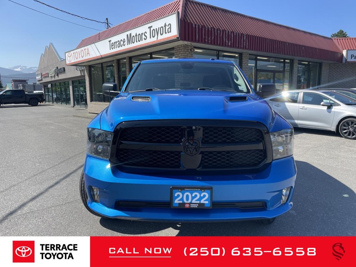 RAM 1500 Classic Express 4x4 Crew Cab 5'7" Box 2022 — photo 9
