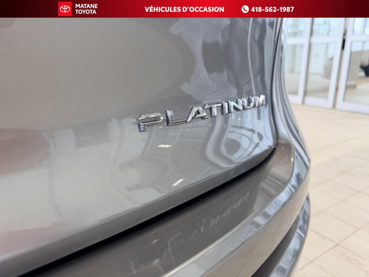 Toyota Crown 2023 — photo 8