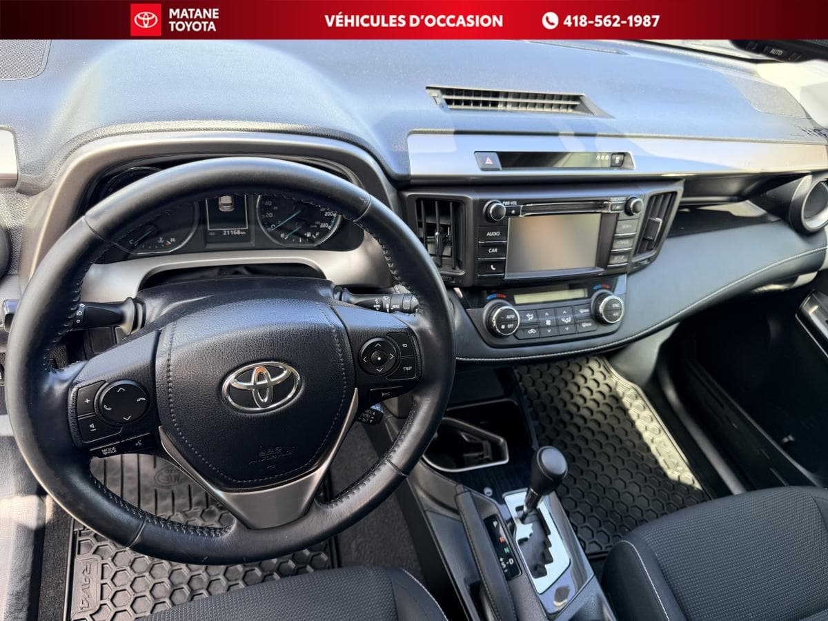 Toyota RAV4 2018 — photo 8