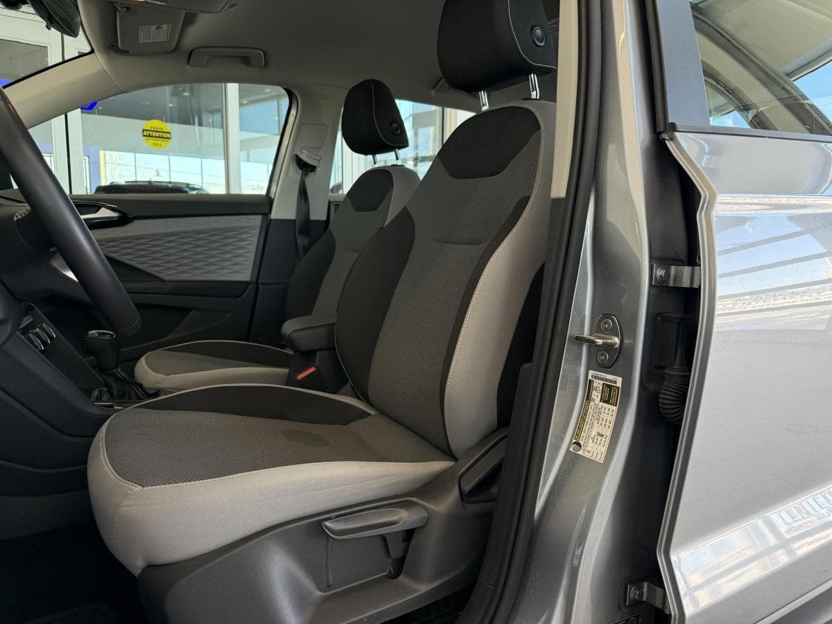Volkswagen Taos 2023 — photo 11