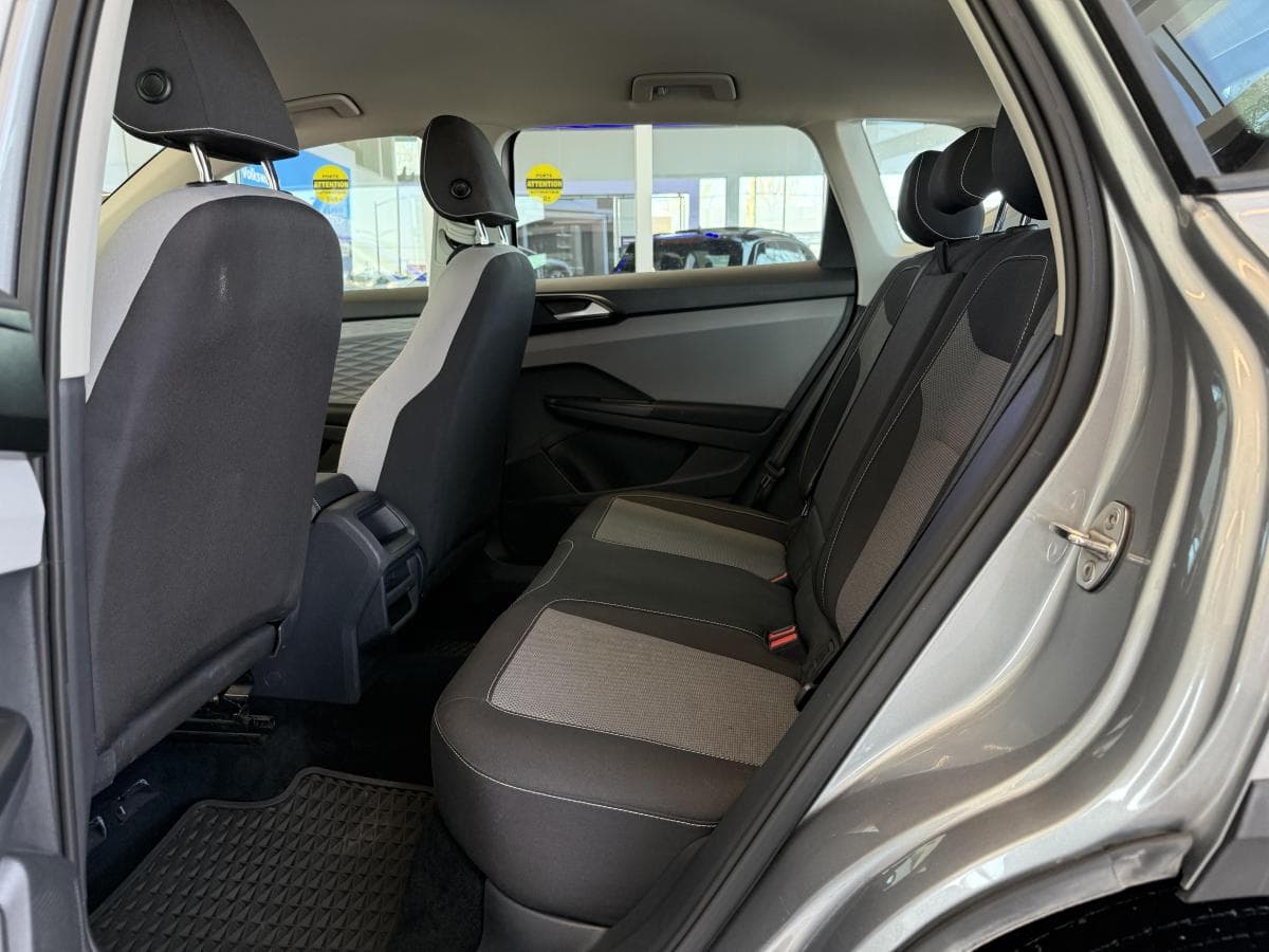 Volkswagen Taos 2023 — photo 20