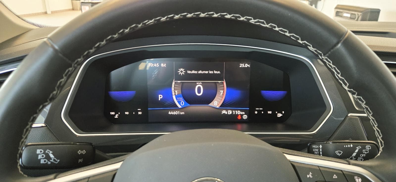 Volkswagen Tiguan 2023 — photo 12