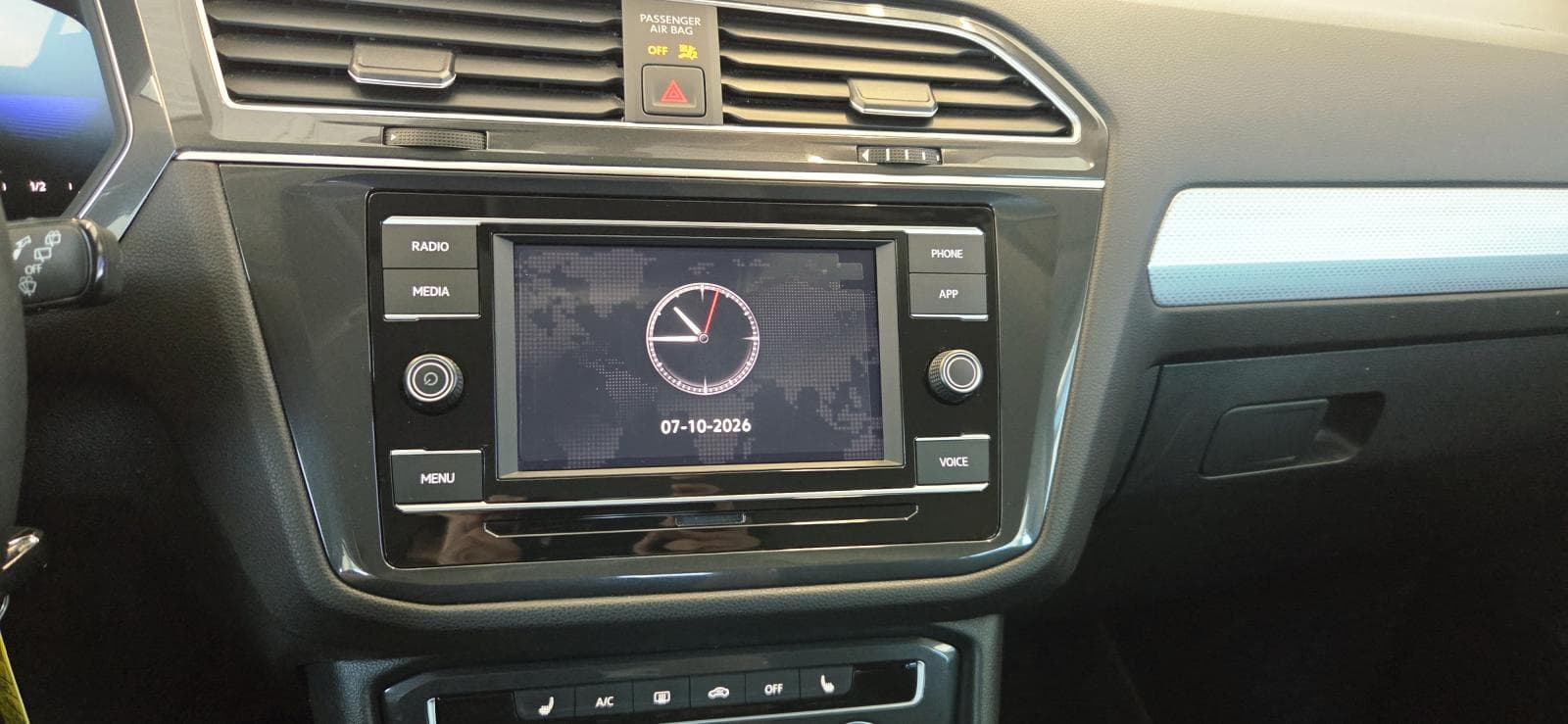 Volkswagen Tiguan 2023 — photo 13