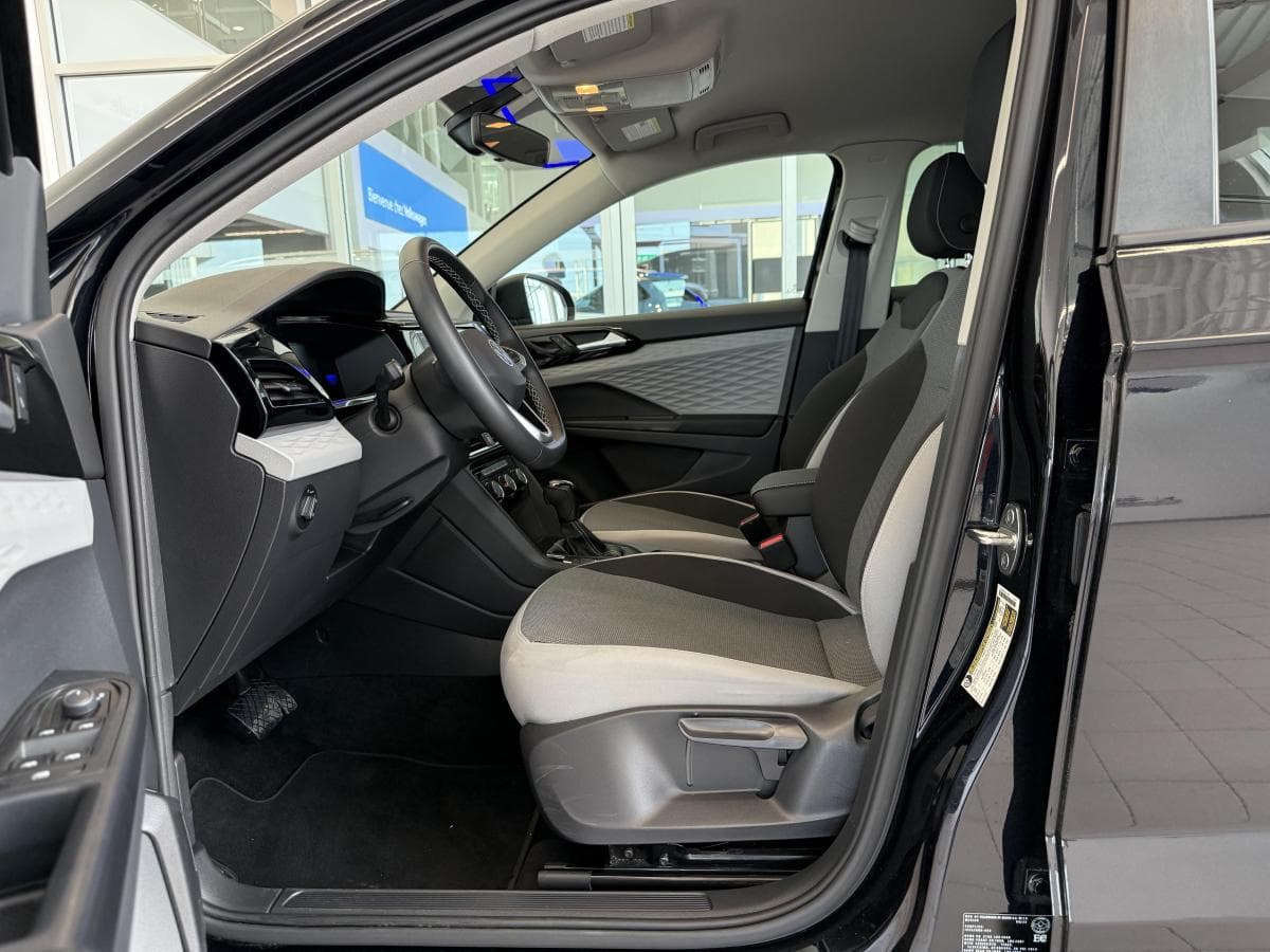 Volkswagen Taos 2023 — photo 8