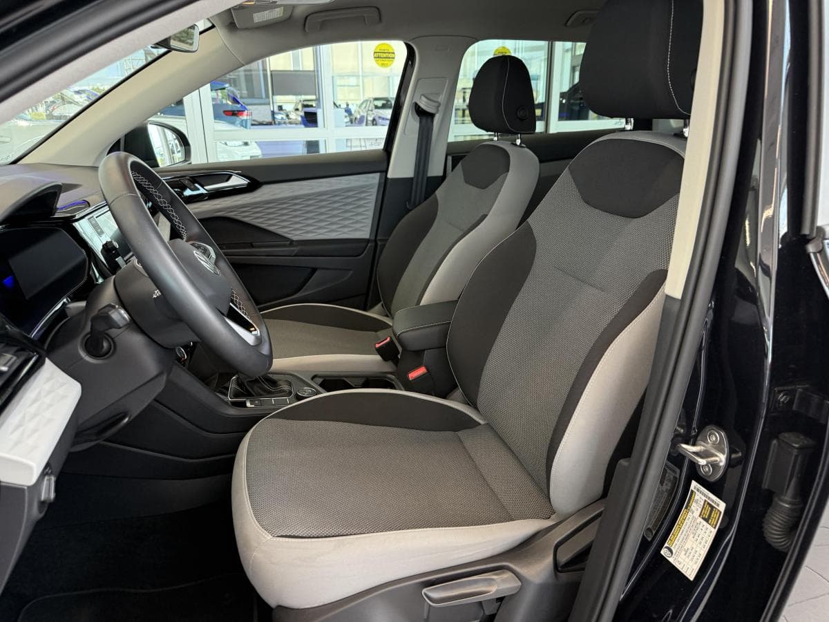 Volkswagen Taos 2023 — photo 9