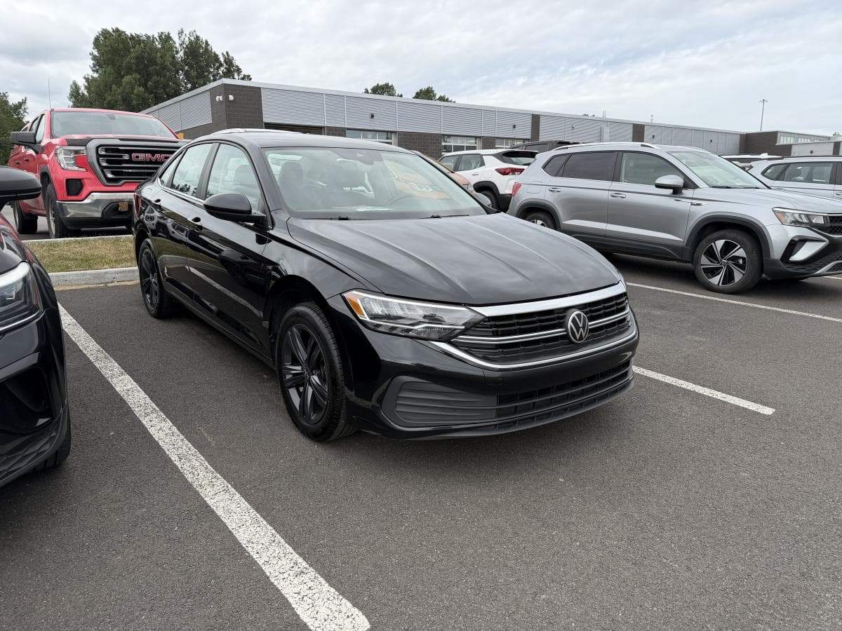 Volkswagen Jetta 2023 — photo 3