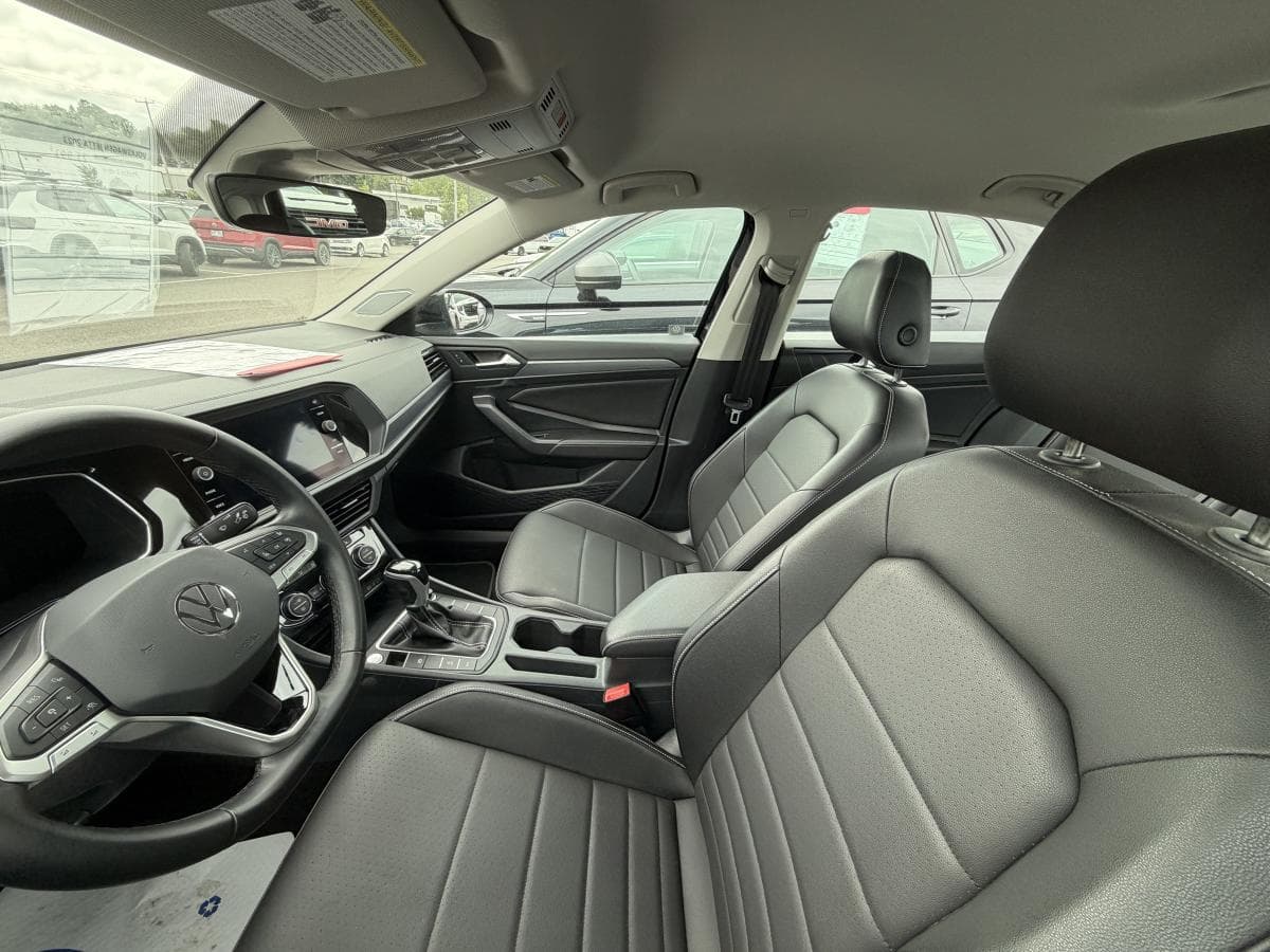 Volkswagen Jetta 2023 — photo 8