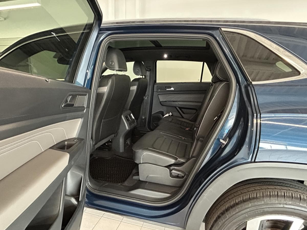 Volkswagen Atlas Cross Sport 2023 — photo 11