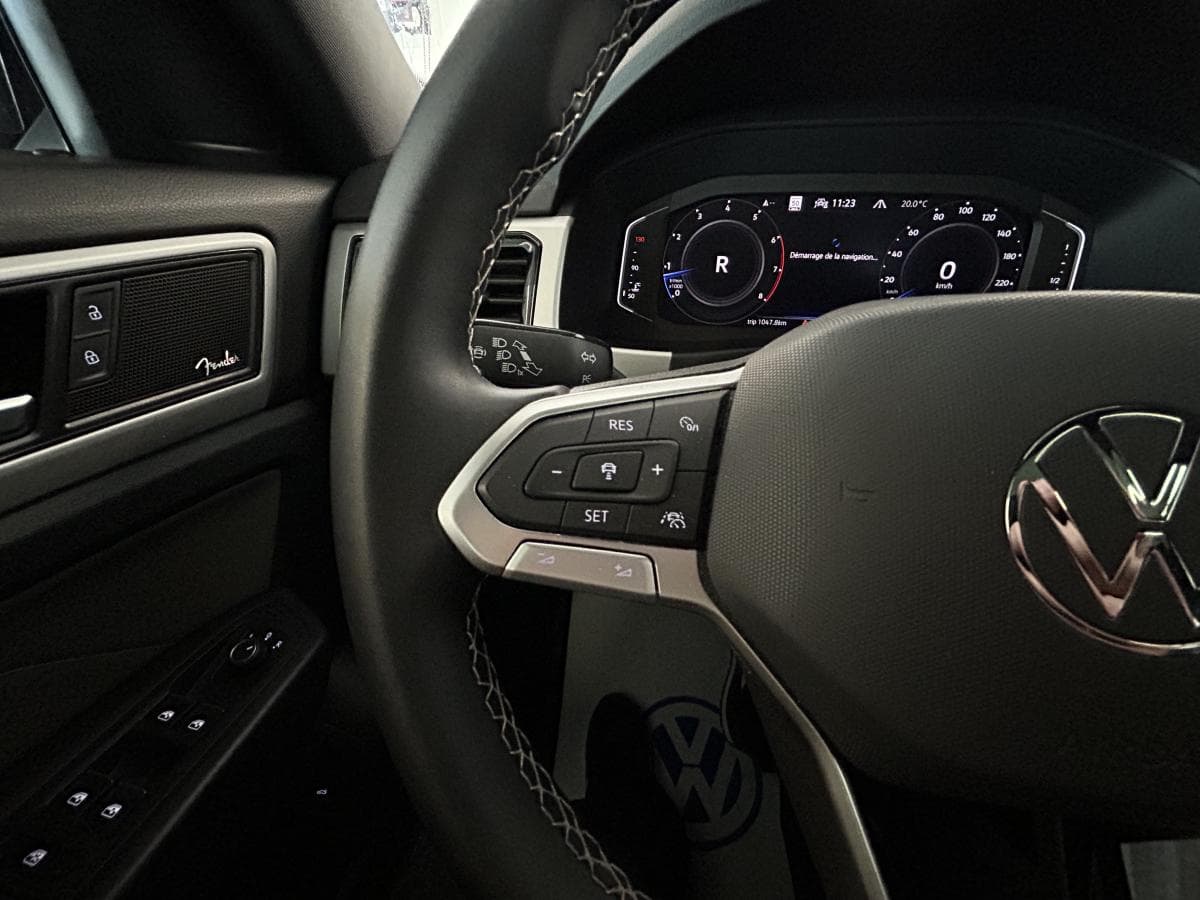 Volkswagen Atlas Cross Sport 2023 — photo 17