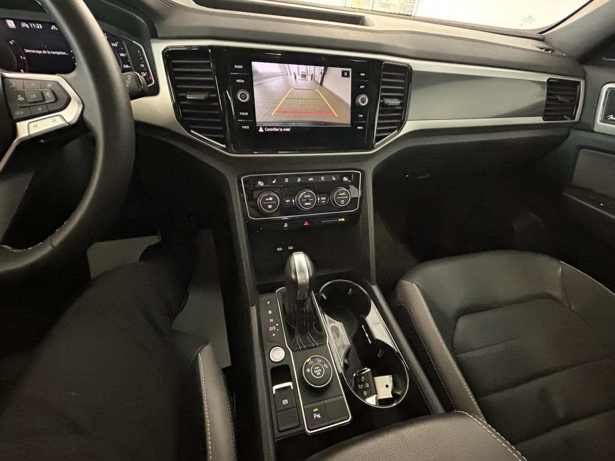 Volkswagen Atlas Cross Sport 2023 — photo 20