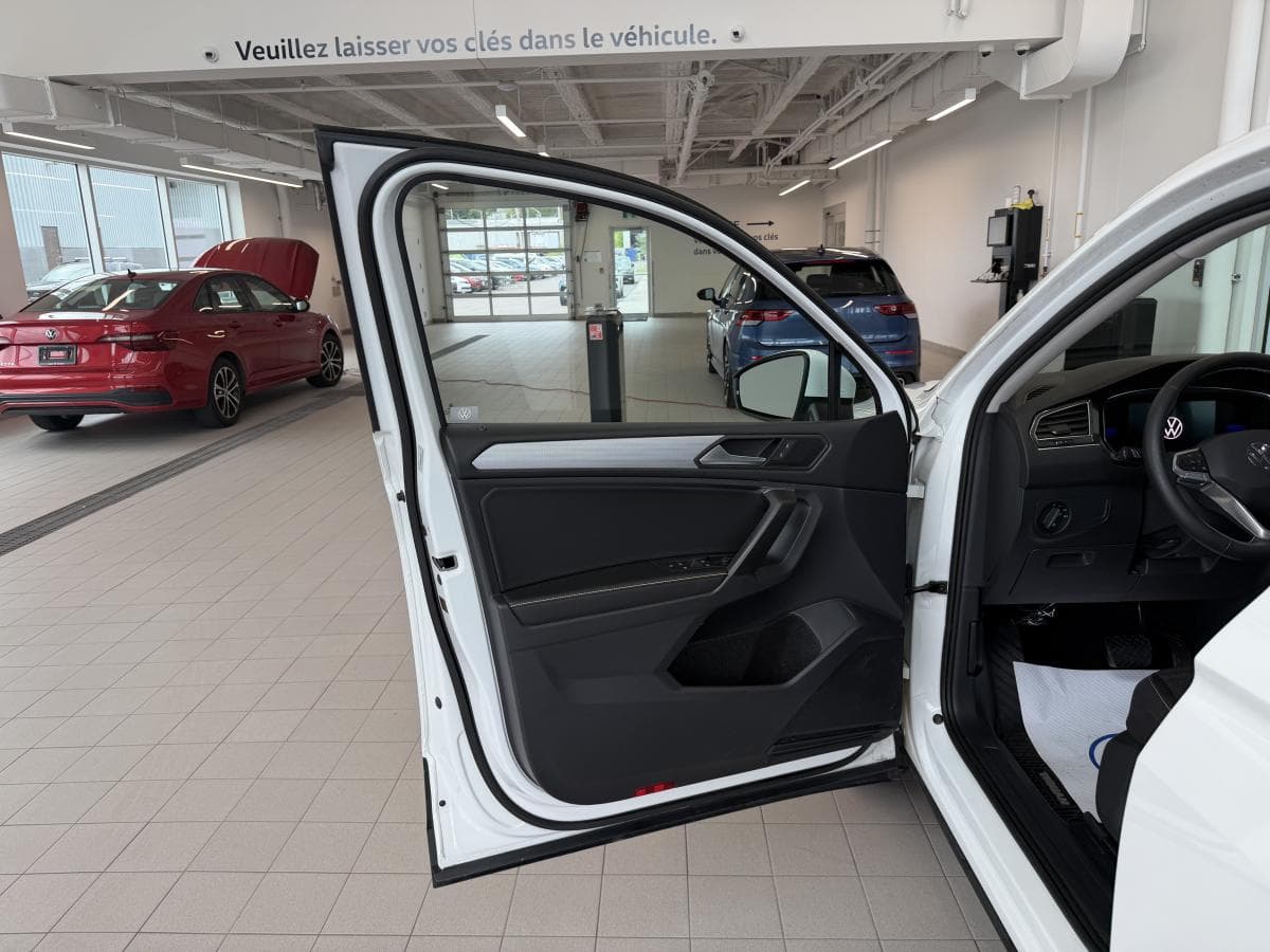 Volkswagen Tiguan 2023 — photo 13