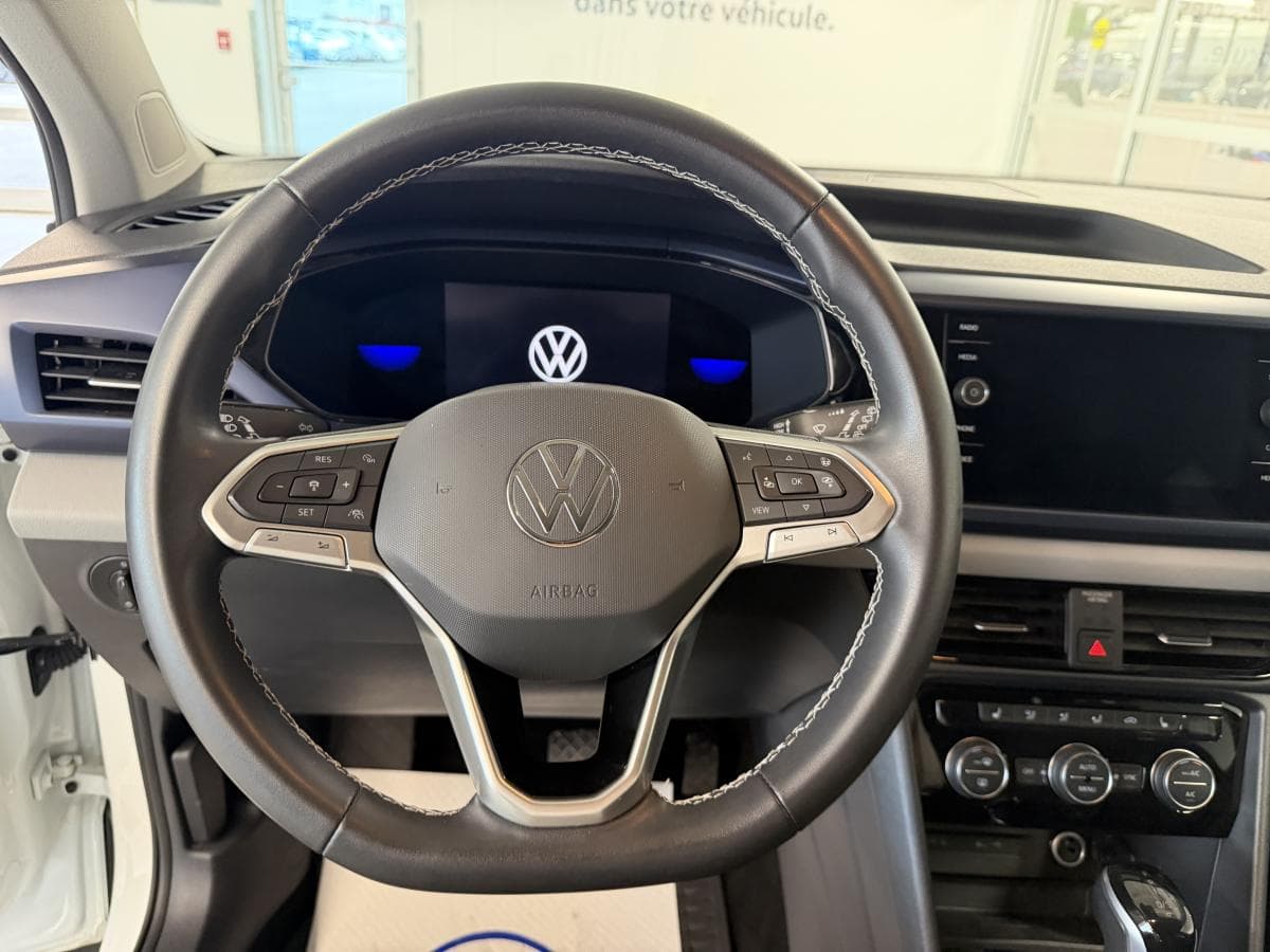 Volkswagen Taos 2023 — photo 13