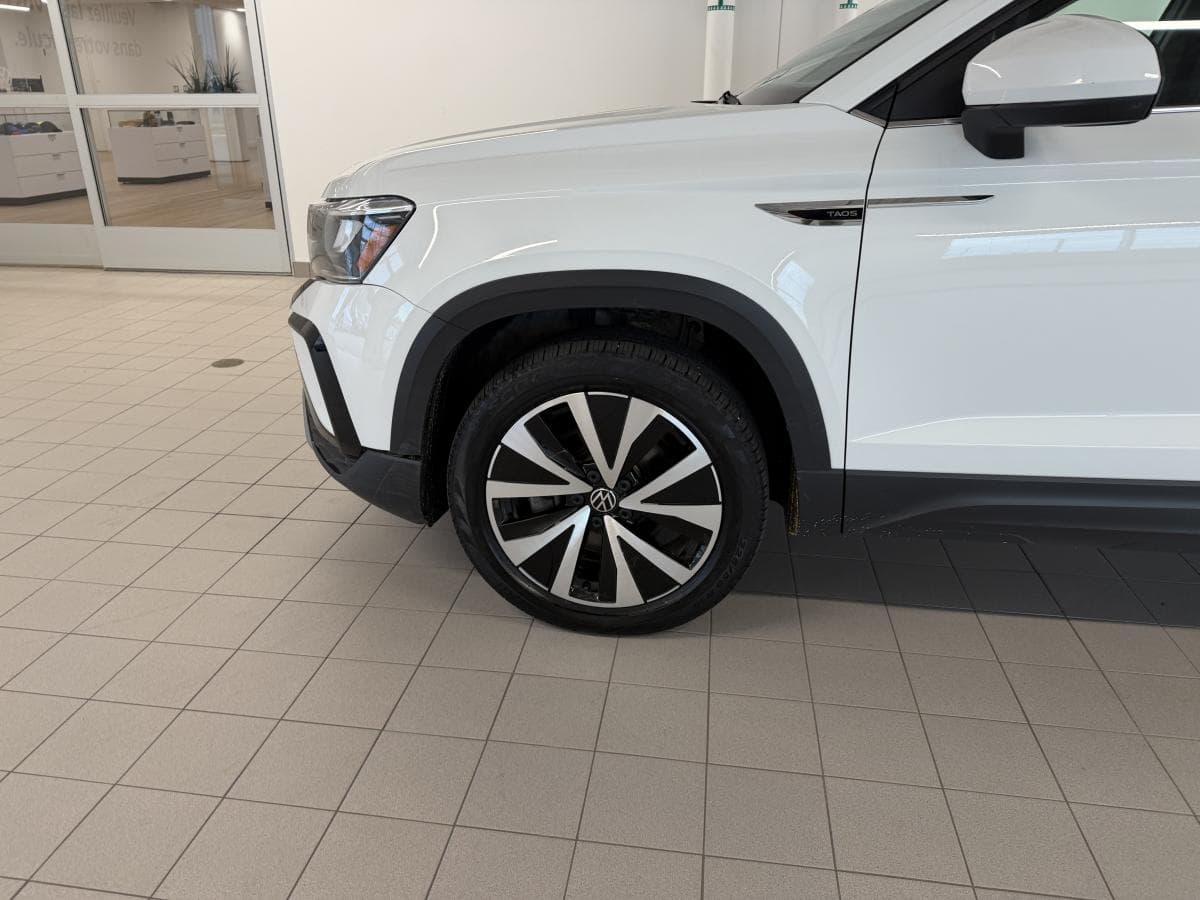 Volkswagen Taos 2023 — photo 8