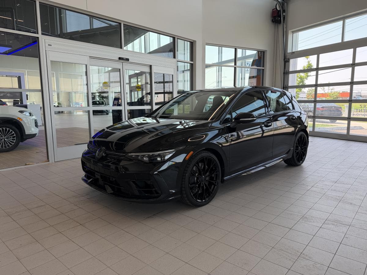 Volkswagen Golf R 2025 — photo 3