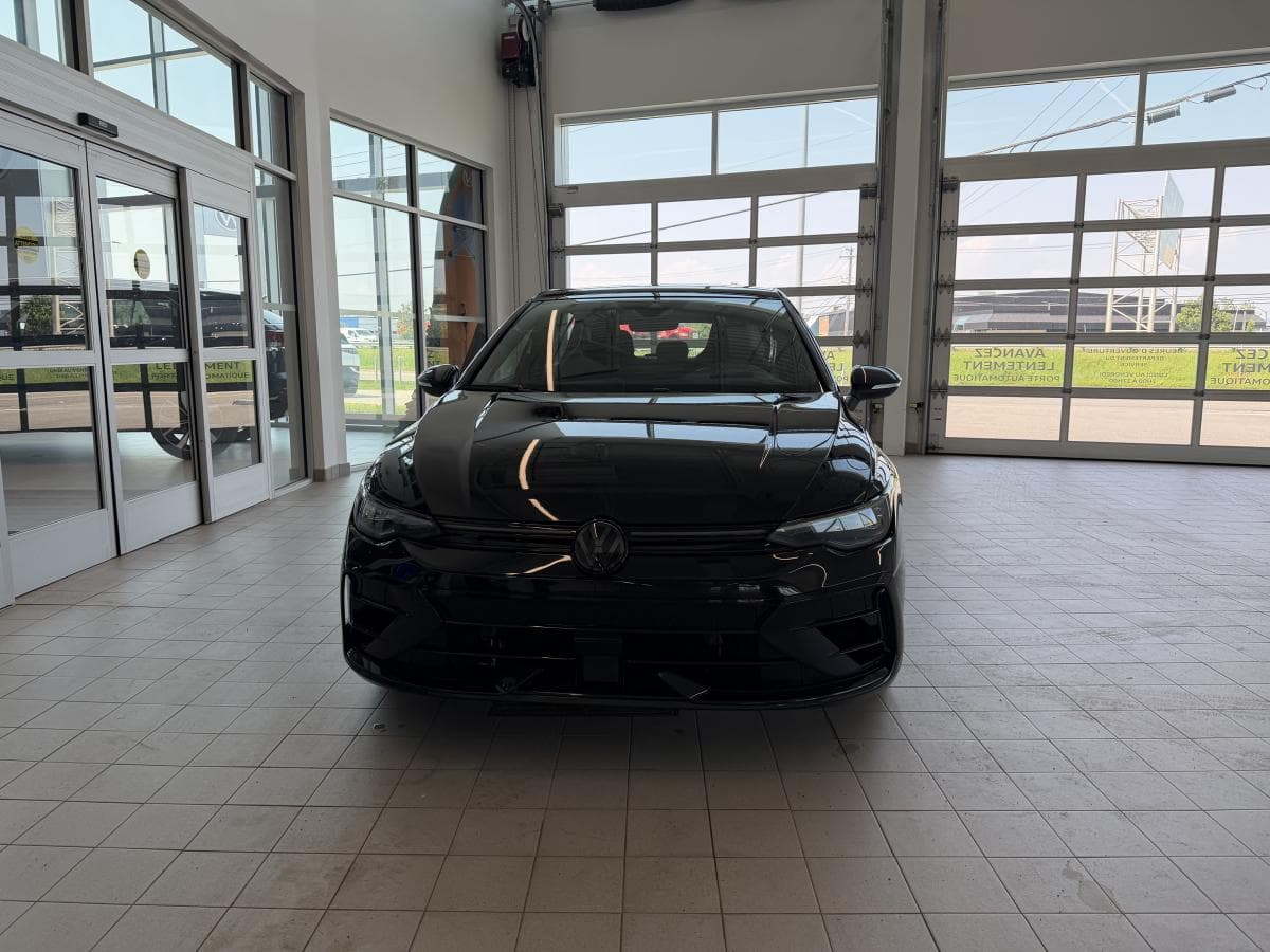 Volkswagen Golf R 2025 — photo 4